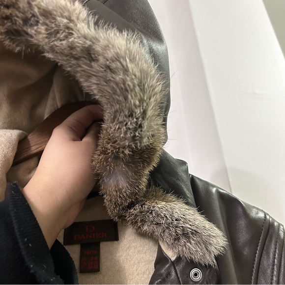 DANIER LEATHER JACKET WITH FUR!!! - Picture 9 of 15
